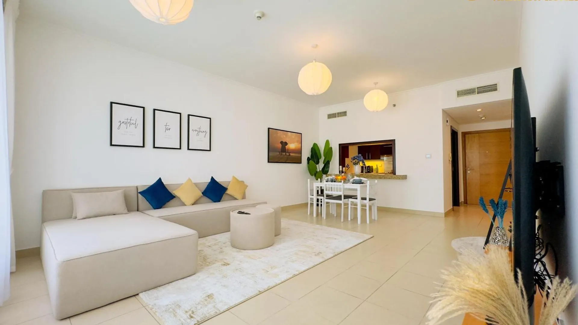 Walk To Dubai Mall Alluring 1Br In Burj Views 0*,  United Arab Emirates
